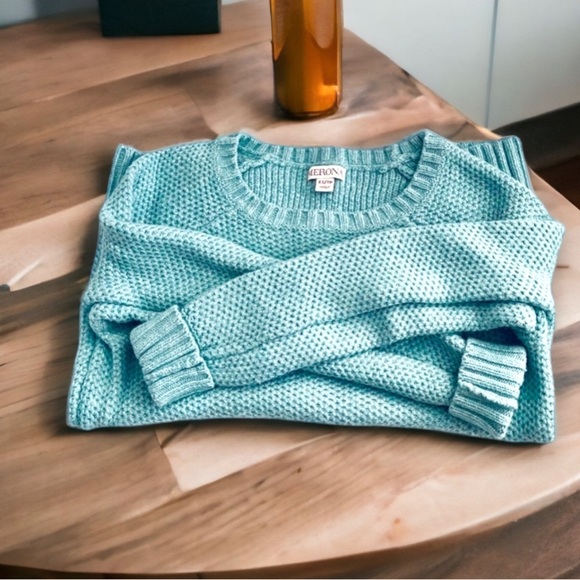 Women’s Merona crew neck sweater. - Picture 3 of 5